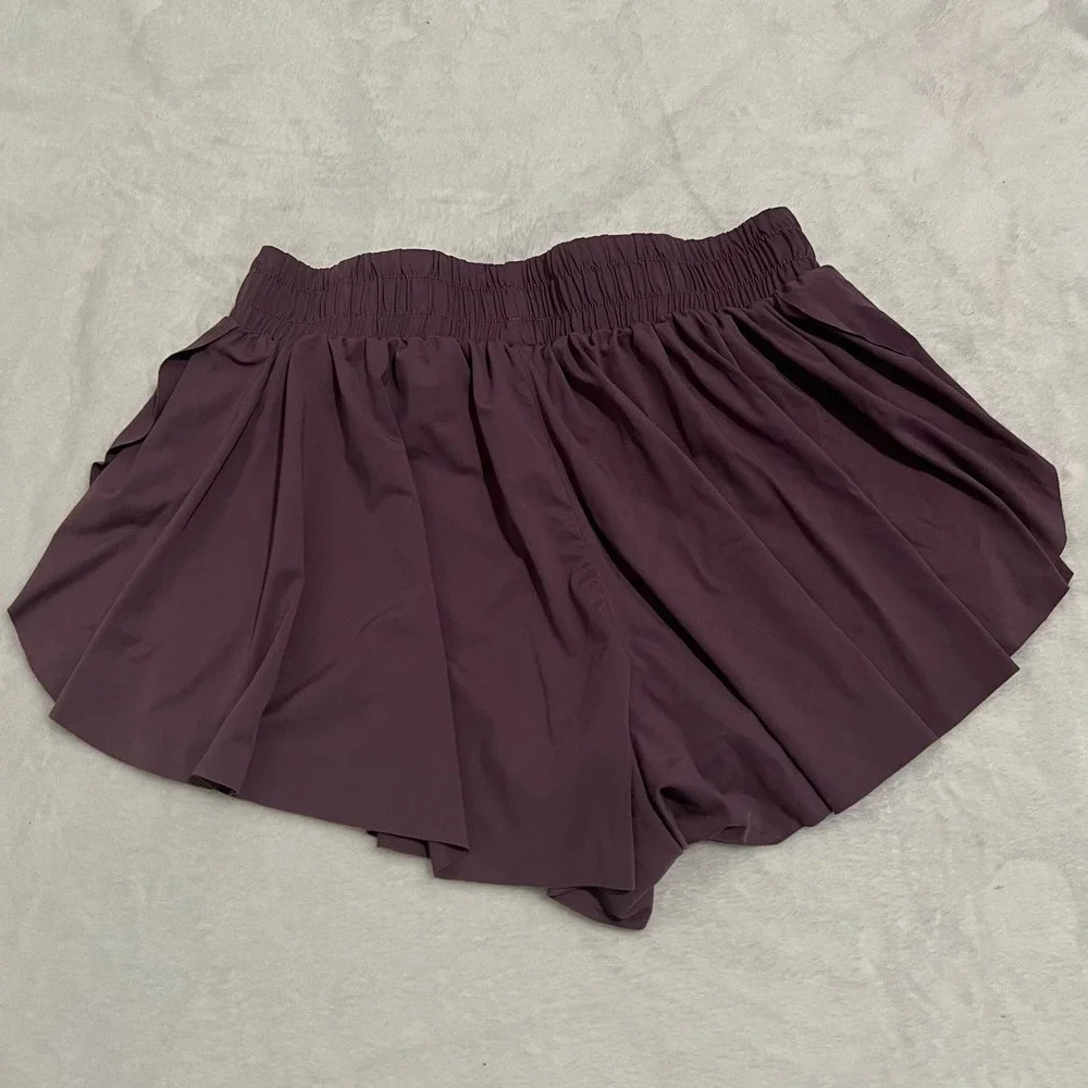Women’s Shorts - Size M - Picture 14 of 14